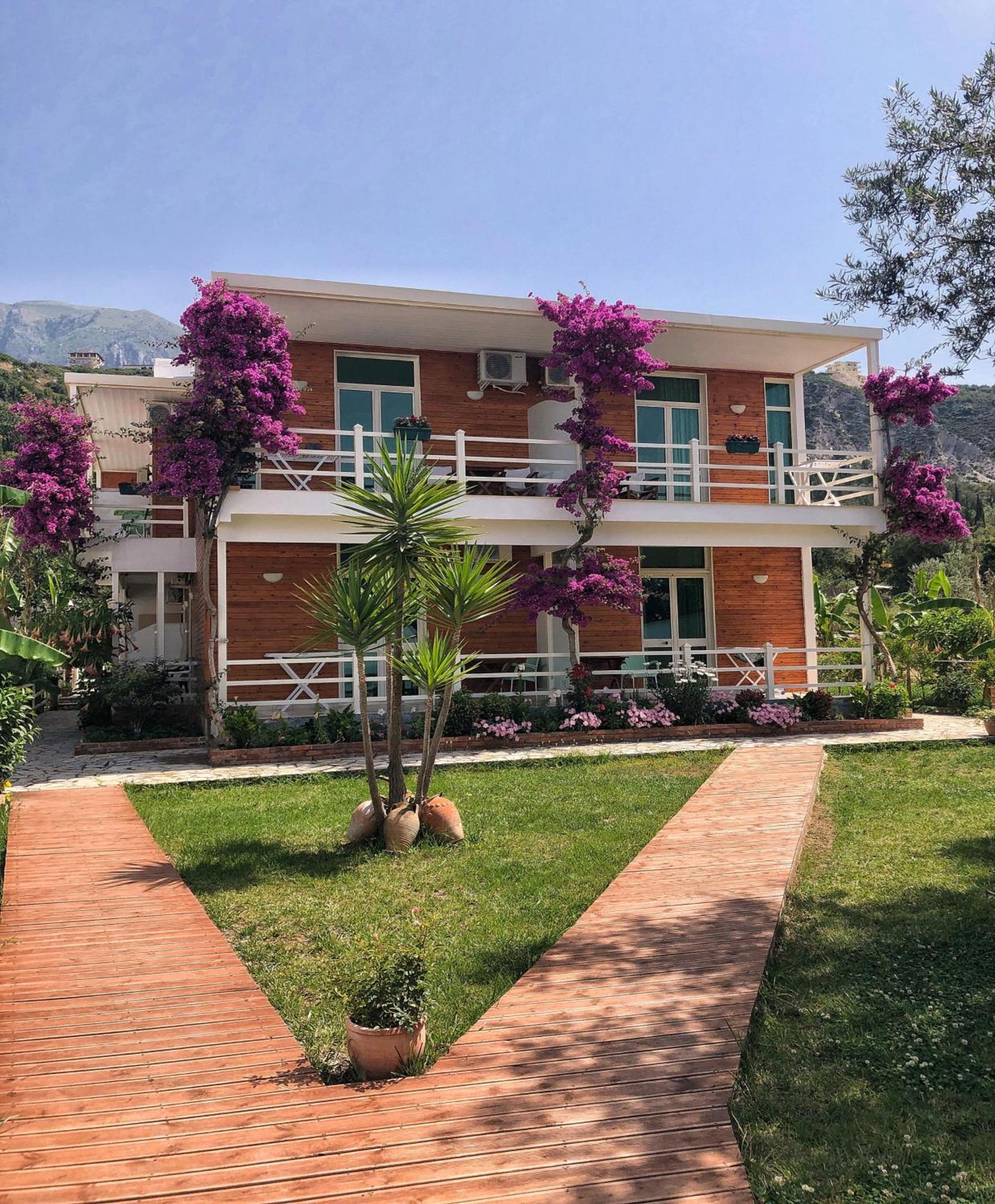 Hotel Jon Dhermi Exterior photo